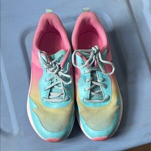 ⚡️4/$10⚡️ Girl’s tennis shoes